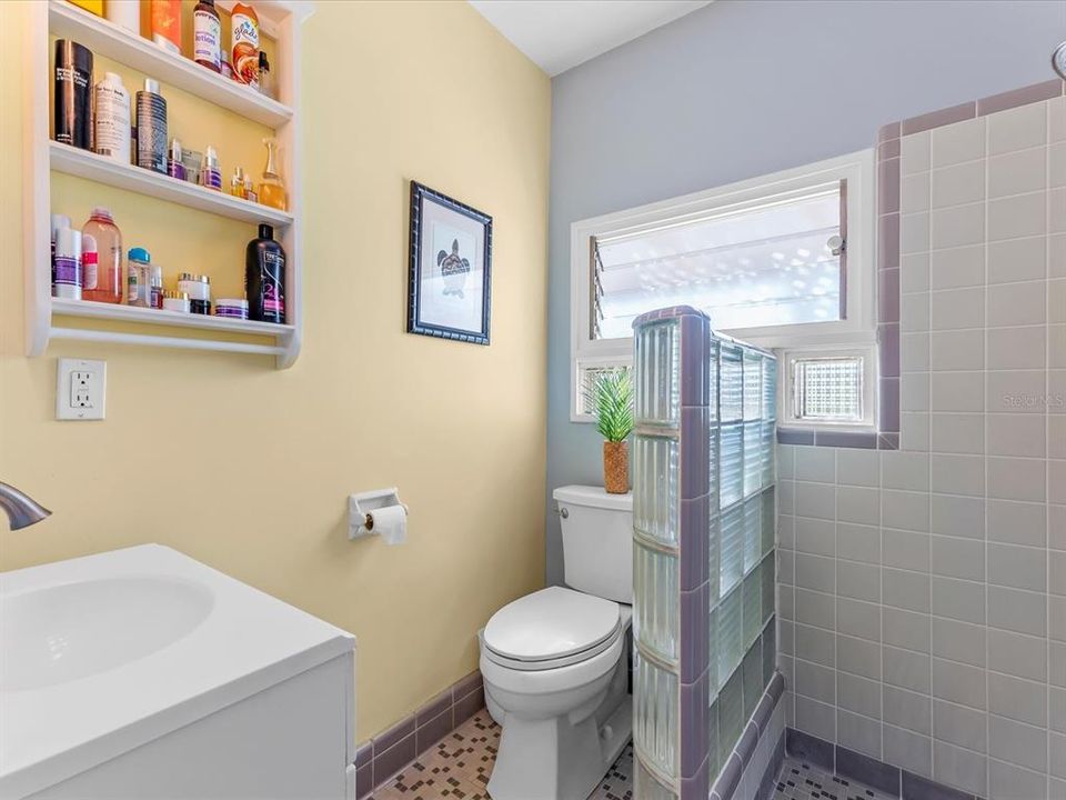 Active With Contract: $424,950 (3 beds, 2 baths, 1774 Square Feet)