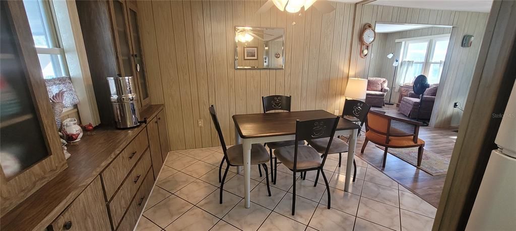 For Sale: $105,000 (2 beds, 2 baths, 1228 Square Feet)