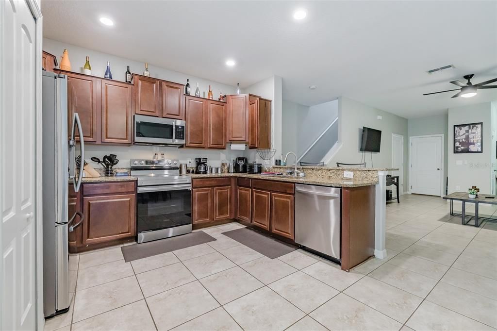 For Sale: $277,000 (3 beds, 2 baths, 1656 Square Feet)