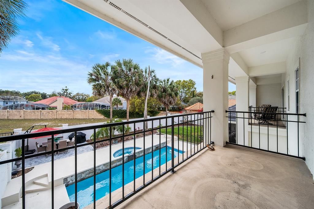 Active With Contract: $1,150,000 (5 beds, 3 baths, 4642 Square Feet)