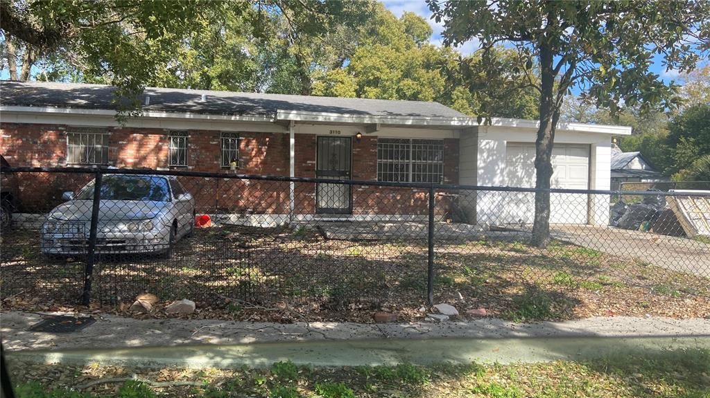 最近售出: $170,000 (3 贝兹, 2 浴室, 1206 平方英尺)