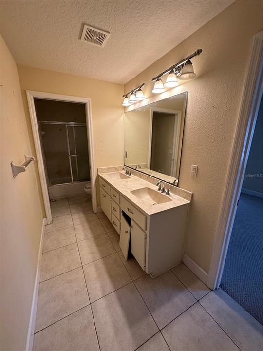 2nd Floor shared bathroom