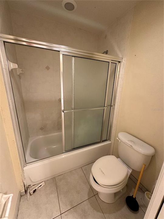 2nd Floor shared bathroom