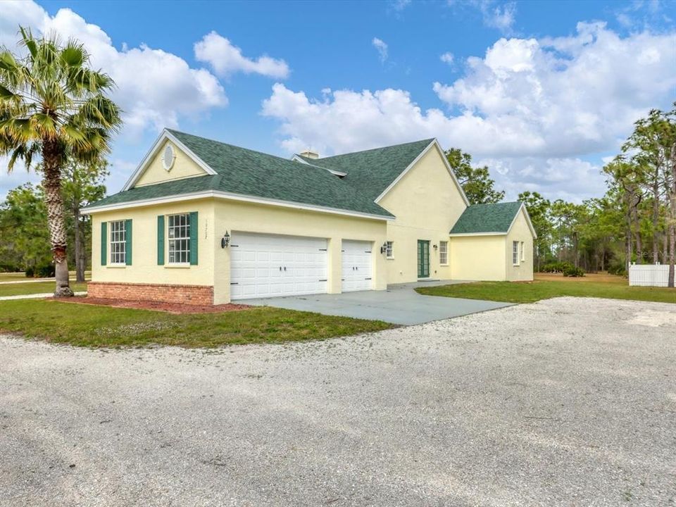 Active With Contract: $1,165,000 (4 beds, 3 baths, 3721 Square Feet)