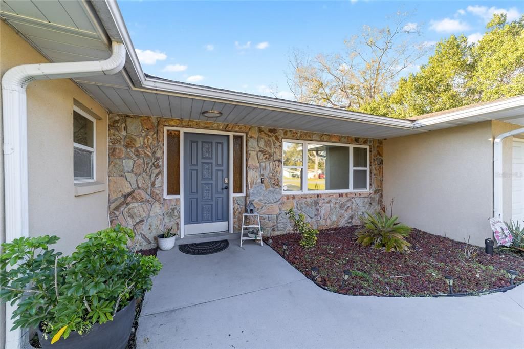 Recently Sold: $339,900 (3 beds, 2 baths, 2259 Square Feet)