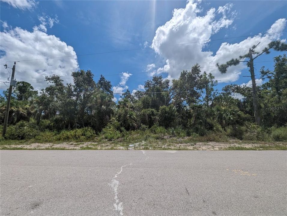 Недавно продано: $18,000 (0.23 acres)