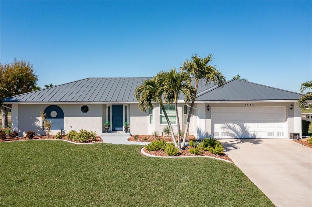 Recently Sold: $935,000 (3 beds, 2 baths, 2276 Square Feet)