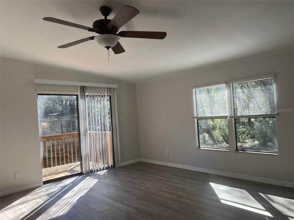 For Sale: $177,000 (2 beds, 2 baths, 960 Square Feet)