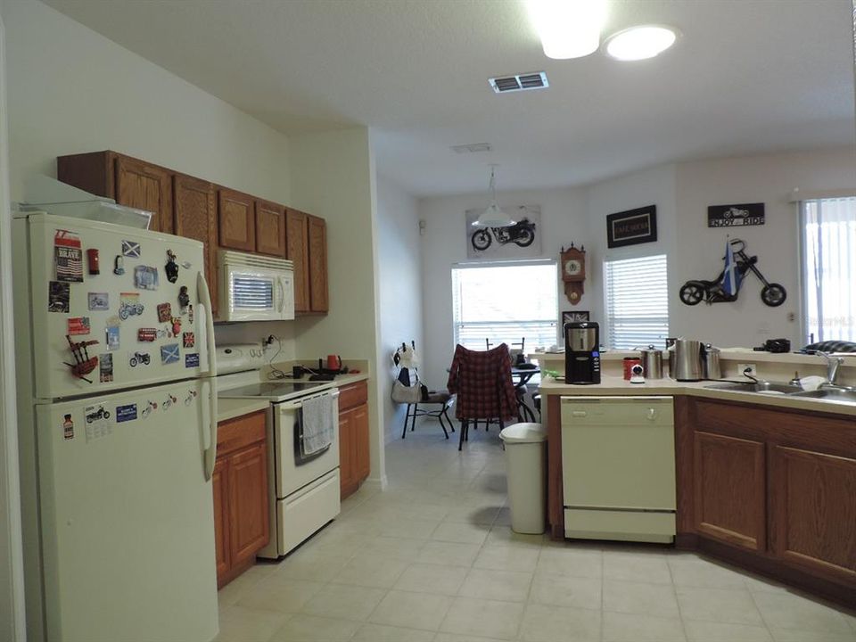 For Sale: $499,900 (4 beds, 2 baths, 2263 Square Feet)