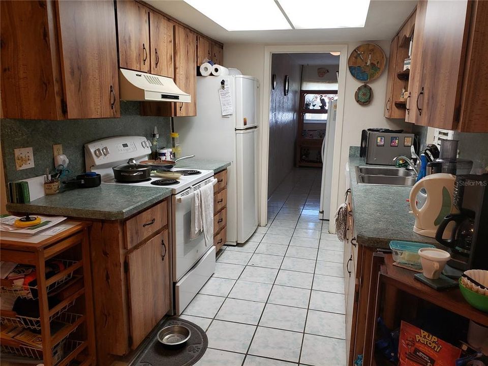 For Sale: $265,900 (2 beds, 2 baths, 1490 Square Feet)