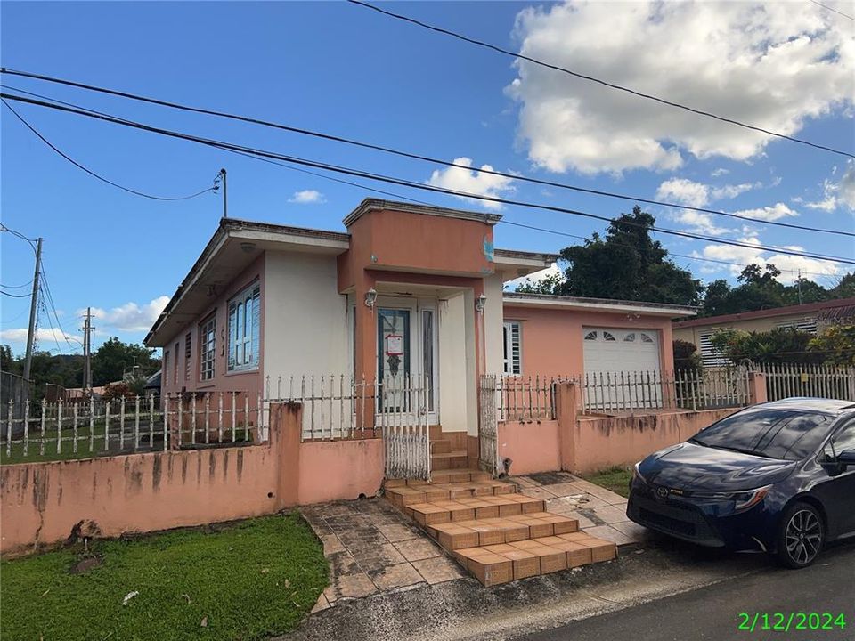 Vendido Recientemente: $180,000 (4 camas, 3 baños, 1522 Pies cuadrados)