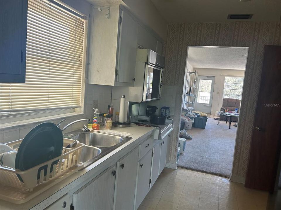 For Sale: $69,999 (2 beds, 2 baths, 1029 Square Feet)