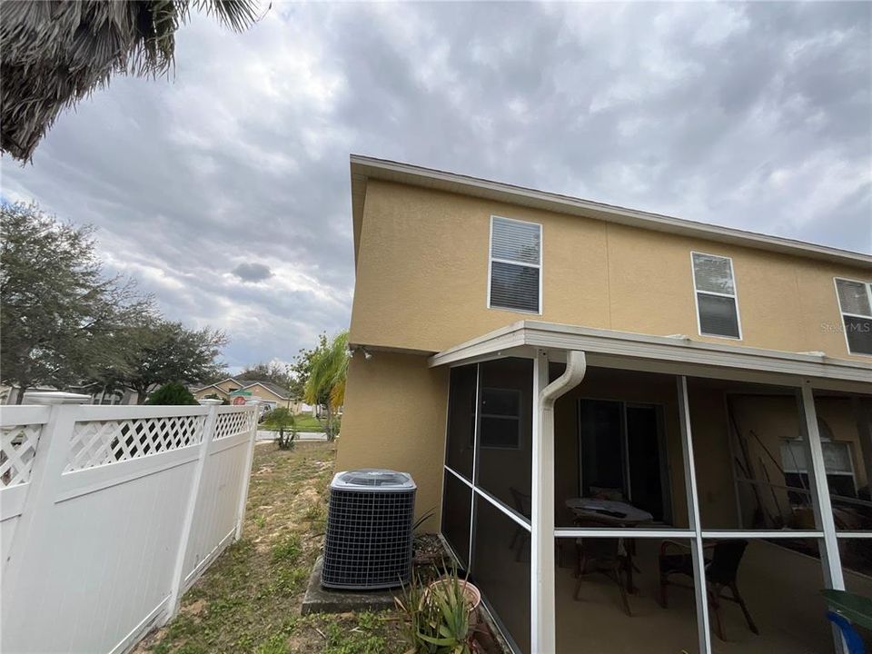 For Sale: $365,000 (4 beds, 2 baths, 2215 Square Feet)