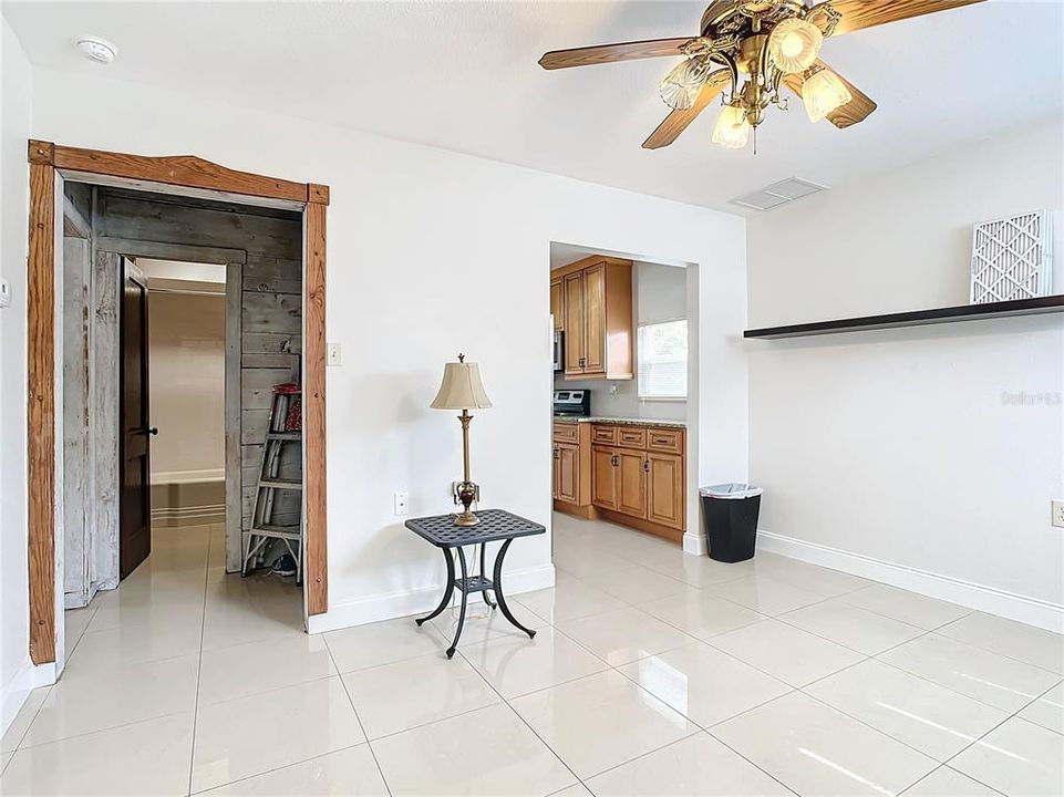 Active With Contract: $2,600 (3 beds, 2 baths, 1332 Square Feet)