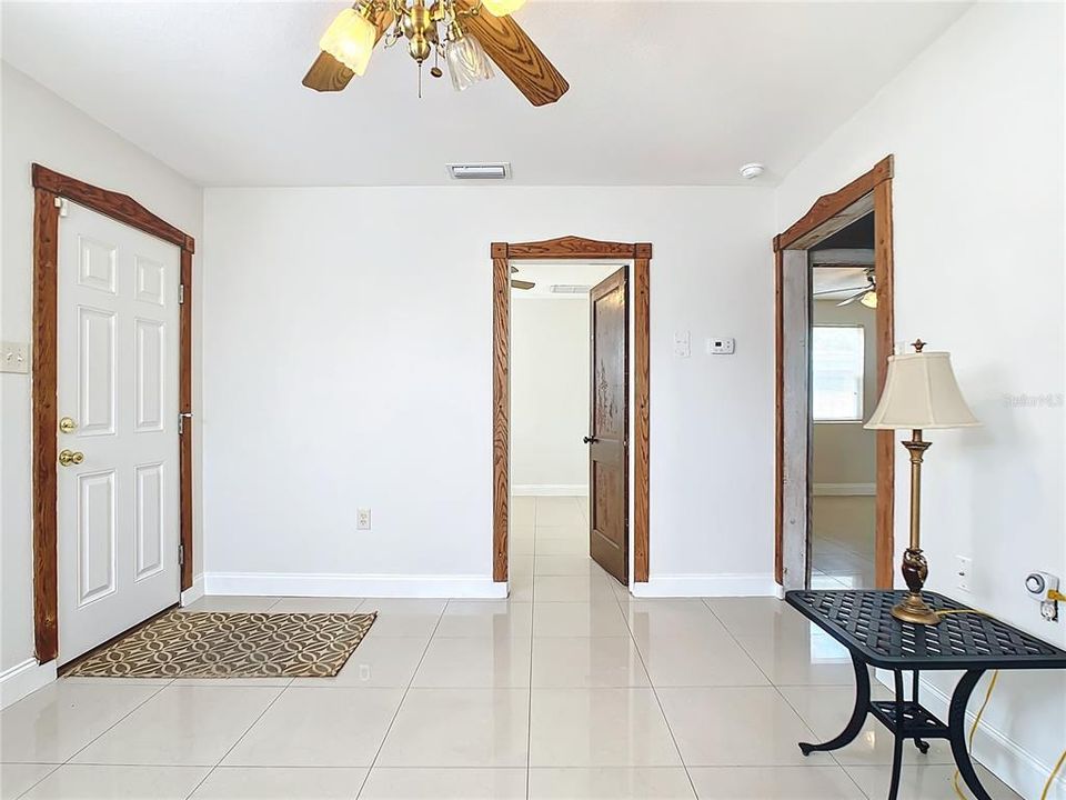 Active With Contract: $2,600 (3 beds, 2 baths, 1332 Square Feet)