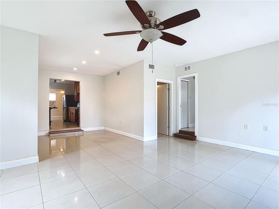 Active With Contract: $2,600 (3 beds, 2 baths, 1332 Square Feet)