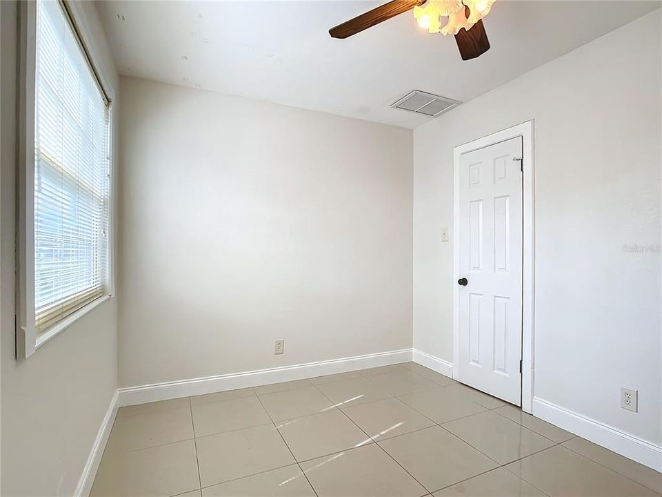 Active With Contract: $2,600 (3 beds, 2 baths, 1332 Square Feet)