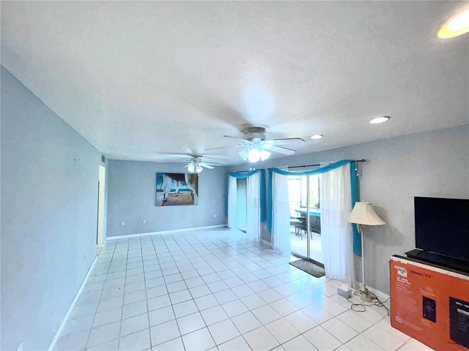 Active With Contract: $165,000 (3 beds, 2 baths, 1334 Square Feet)