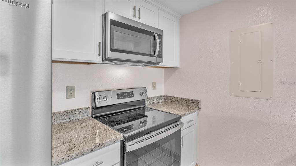 For Sale: $155,000 (2 beds, 2 baths, 1123 Square Feet)