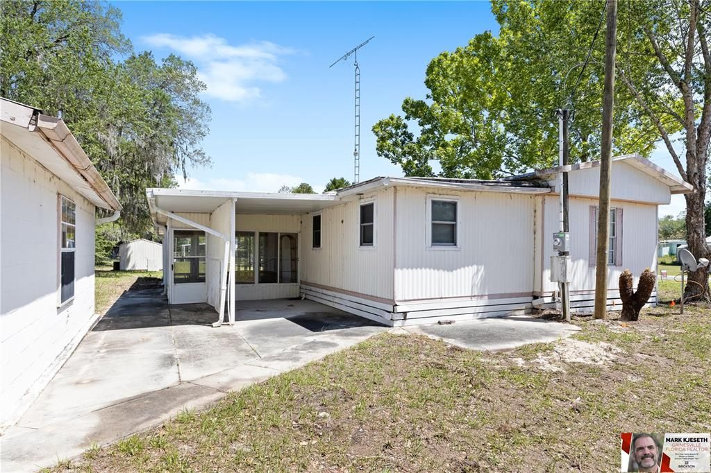 Active With Contract: $129,000 (3 beds, 2 baths, 1498 Square Feet)