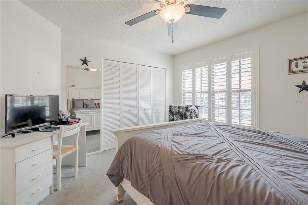 Active With Contract: $199,000 (1 beds, 1 baths, 767 Square Feet)