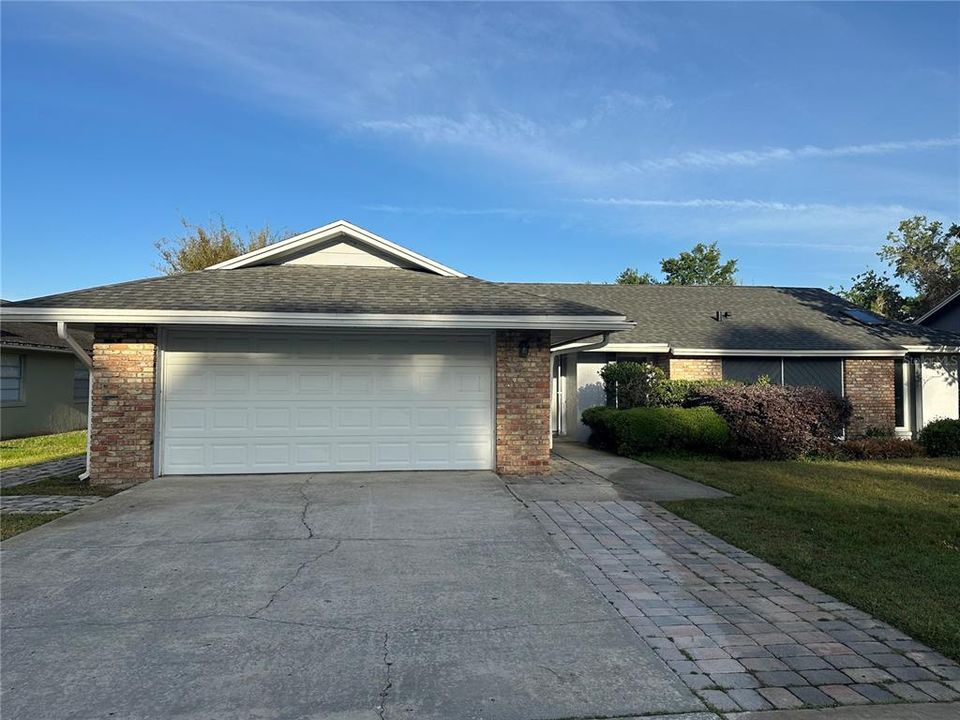 Recently Sold: $425,000 (4 beds, 2 baths, 1694 Square Feet)