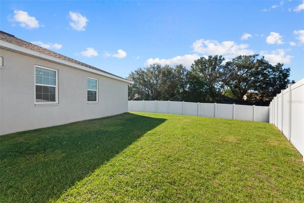 Active With Contract: $340,000 (3 beds, 2 baths, 1713 Square Feet)