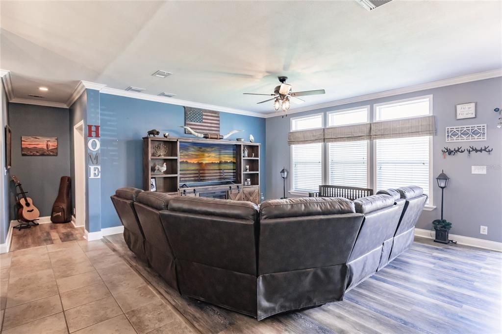 For Sale: $479,000 (3 beds, 2 baths, 1790 Square Feet)