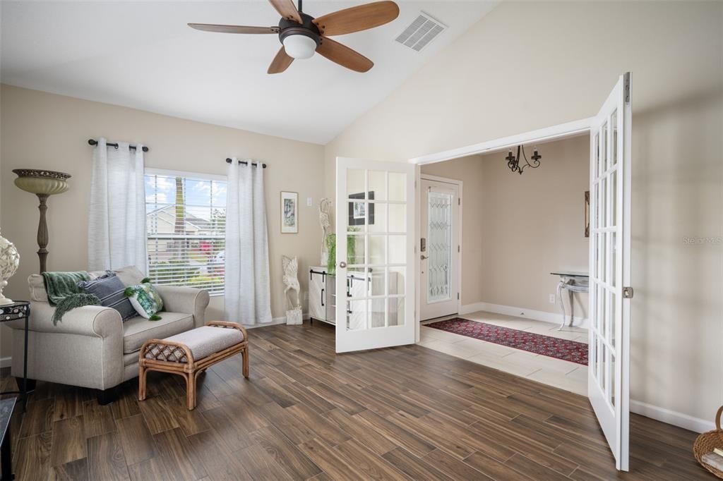 Active With Contract: $503,900 (3 beds, 2 baths, 2195 Square Feet)