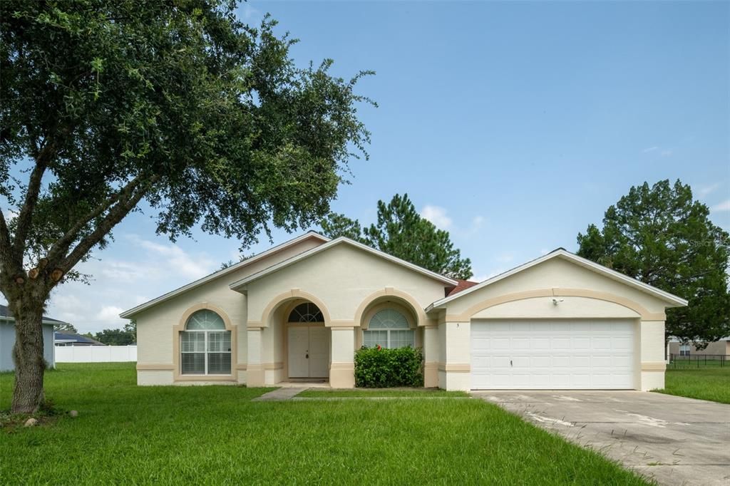 Active With Contract: $300,000 (3 beds, 2 baths, 1780 Square Feet)