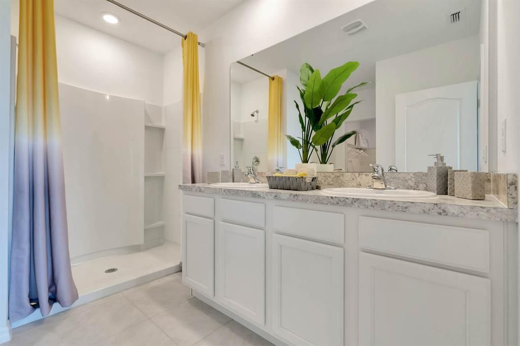 Active With Contract: $331,490 (4 beds, 2 baths, 1828 Square Feet)