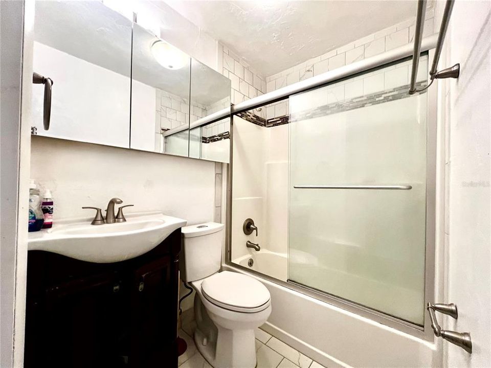 待售: $265,000 (3 贝兹, 3 浴室, 1806 平方英尺)