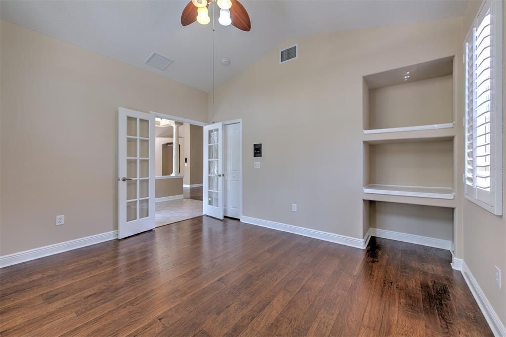 Active With Contract: $4,300 (5 beds, 3 baths, 3070 Square Feet)