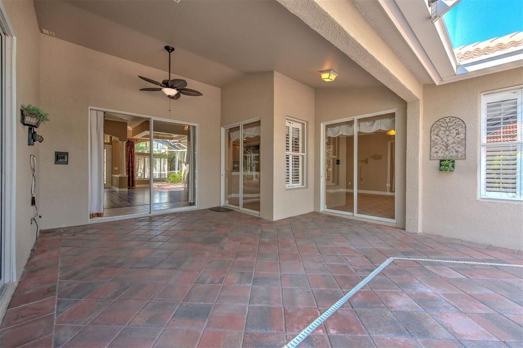 Active With Contract: $4,300 (5 beds, 3 baths, 3070 Square Feet)