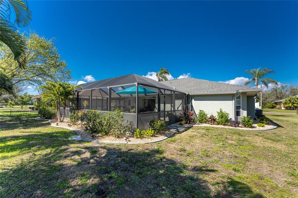 Recently Sold: $450,000 (3 beds, 2 baths, 1635 Square Feet)