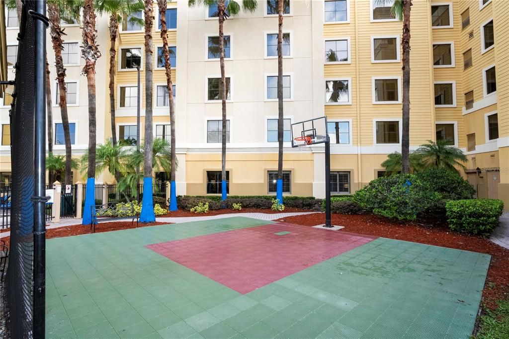 Active With Contract: $120,000 (1 beds, 1 baths, 542 Square Feet)
