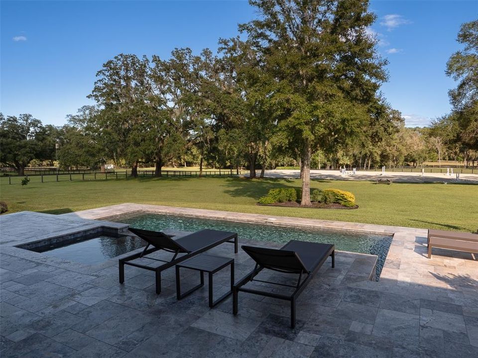 Recently Sold: $4,900,000 (3 beds, 2 baths, 3541 Square Feet)