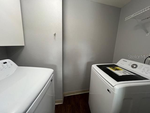 For Sale: $310,000 (1 beds, 1 baths, 771 Square Feet)