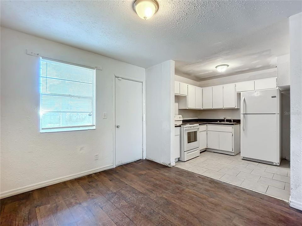 For Sale: $99,000 (3 beds, 1 baths, 1102 Square Feet)