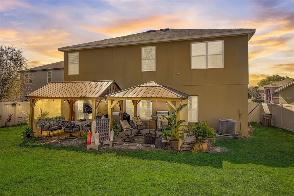 For Sale: $443,500 (4 beds, 2 baths, 2808 Square Feet)