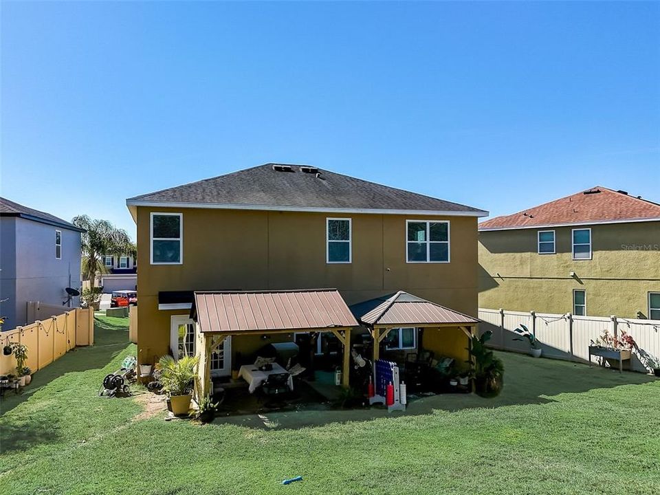 For Sale: $443,500 (4 beds, 2 baths, 2808 Square Feet)