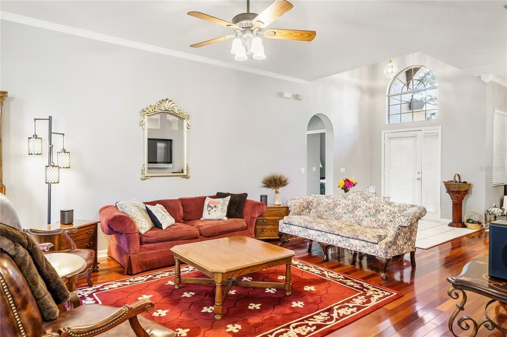 Recently Sold: $525,000 (3 beds, 2 baths, 1783 Square Feet)