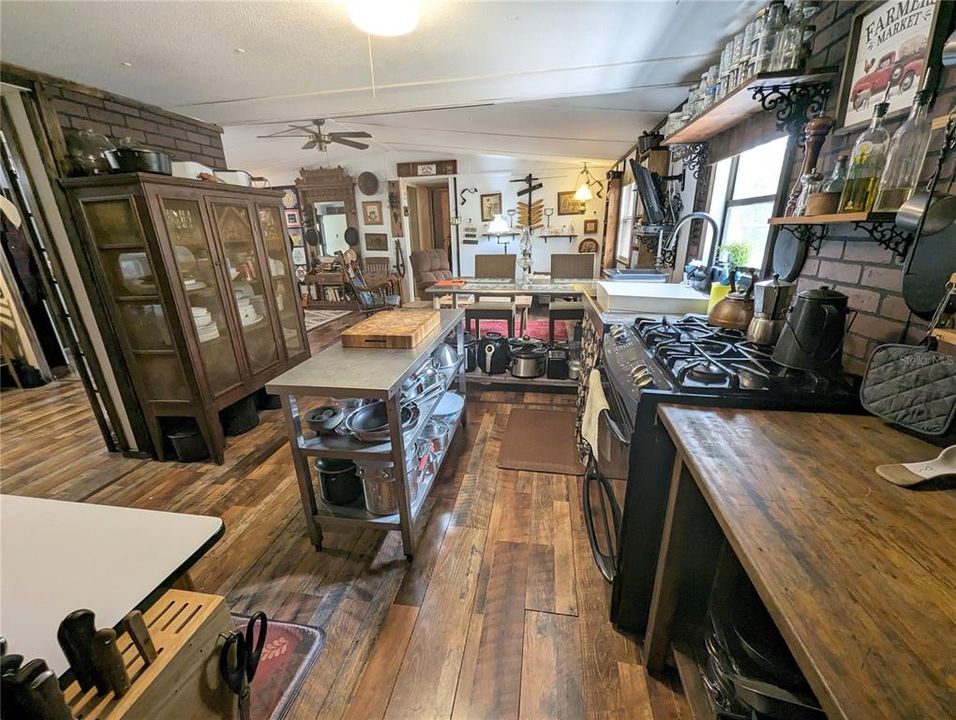 Kitchen w/ butcher block counter