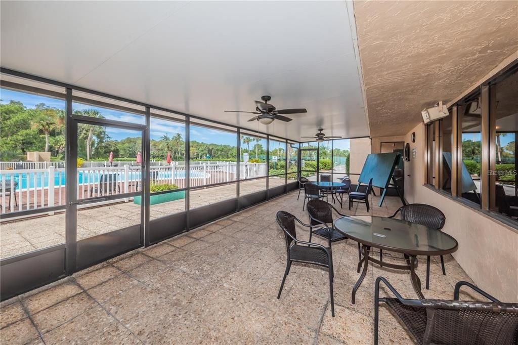 Active With Contract: $239,000 (2 beds, 2 baths, 1022 Square Feet)