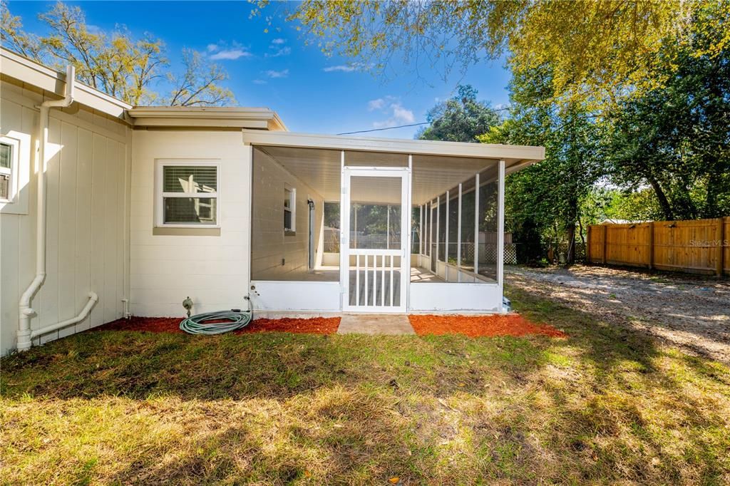 Recently Sold: $199,000 (2 beds, 1 baths, 728 Square Feet)