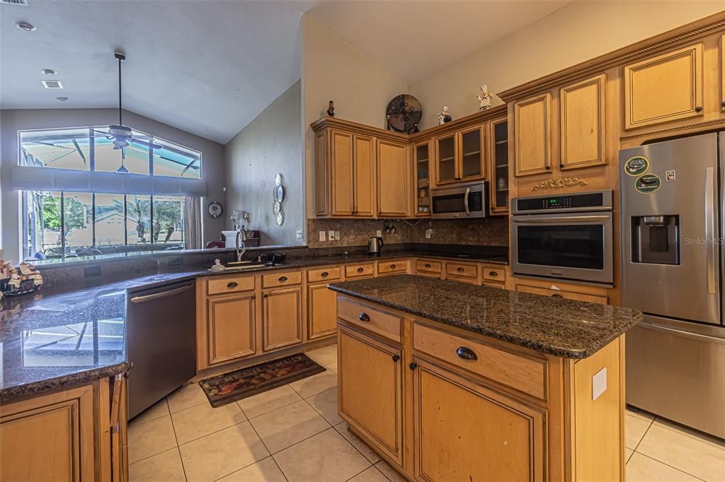 For Sale: $579,900 (4 beds, 2 baths, 2660 Square Feet)