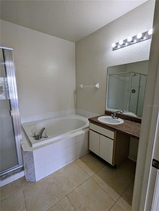最近售出: $175,000 (2 贝兹, 2 浴室, 1270 平方英尺)