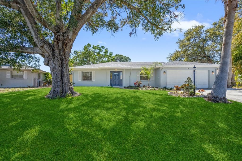 Recently Sold: $600,000 (3 beds, 2 baths, 1713 Square Feet)