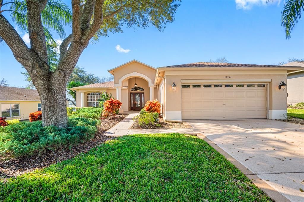 Recently Sold: $420,000 (3 beds, 2 baths, 1868 Square Feet)