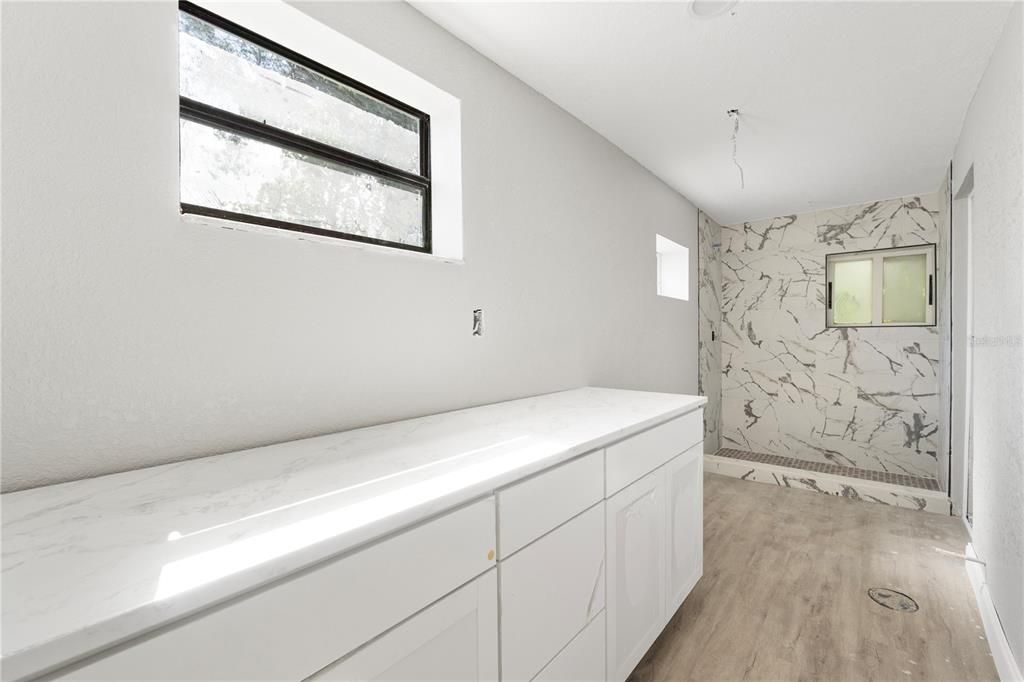 For Sale: $219,900 (3 beds, 2 baths, 1424 Square Feet)